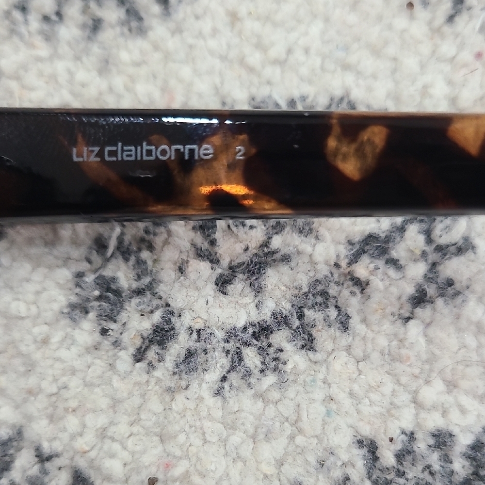 Liz Claiborne Tortoise Shell Oversized Sunglasses - Picture 2 of 5